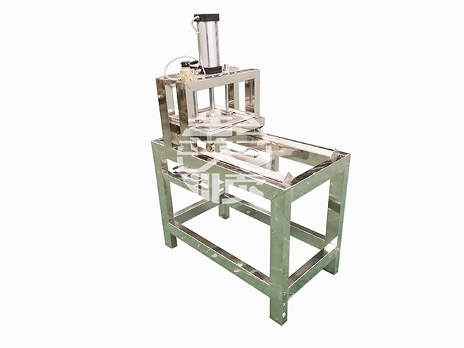 彭大顺豆制品机械设备-小型切豆干机